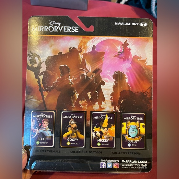 DISNEY MIRRORVERSE GOOFY FIGURE - Picture 2 of 2